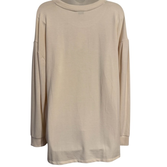 NWT    FUN!! Cream Lip Print Top    PLUS: 2X   #CL - Picture 7 of 11